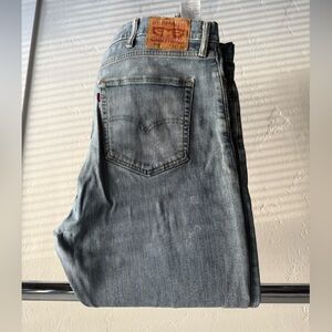 Levi's Light Blue Relaxed Fit Jeans